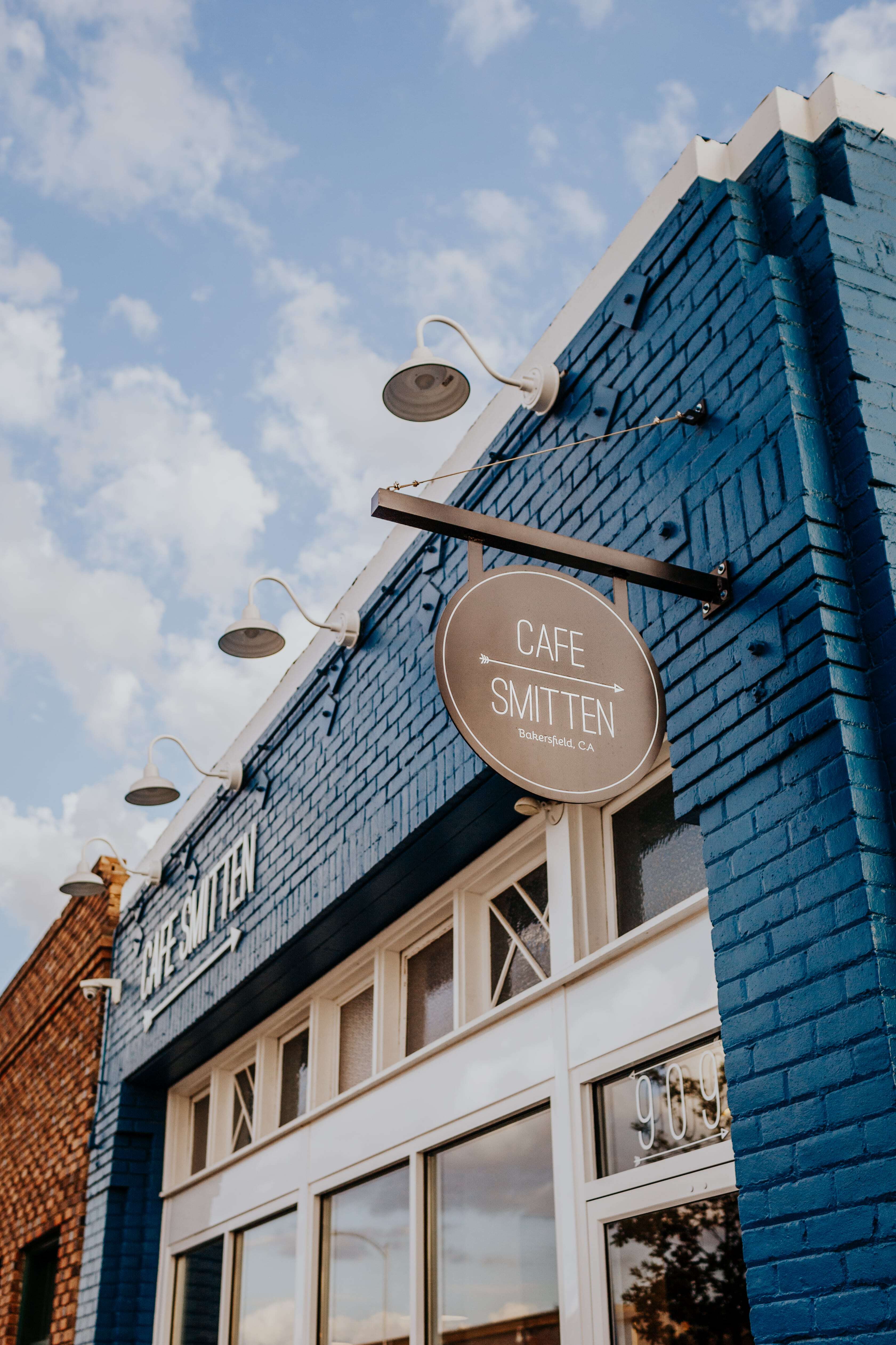 Eastchester The Cue 18 10 AS Pre 070 min